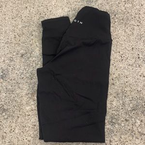 Like New XS Black Signature NVGTN Leggings